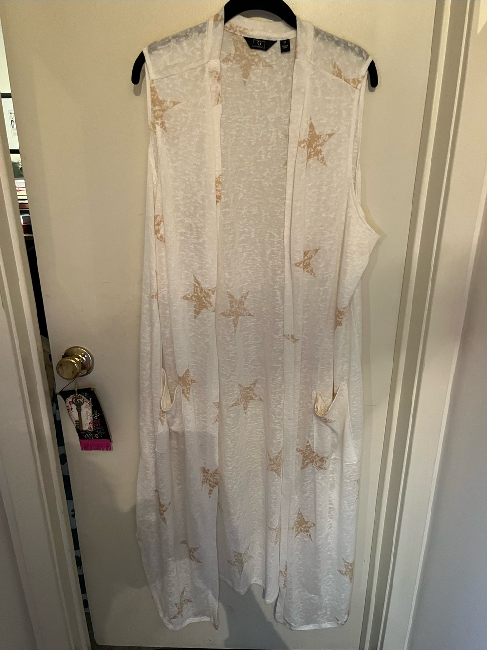 G by Giuliana White Sleeveless Duster with Gold Star Print